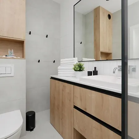 Happy Day Bridge & Epapartamenty Dziwnów