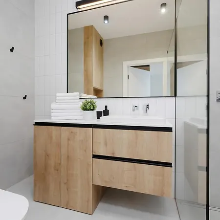 Happy Day Bridge & Epapartamenty Dziwnów