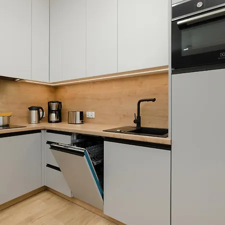 Happy Day Bridge & Epapartamenty *